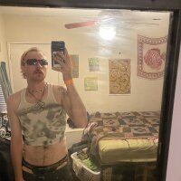 LukasJames_'s Offline Chat Room