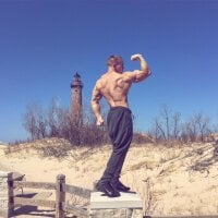 Mrbiceps23's webcam live show