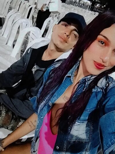 girlardentcouple Avatar