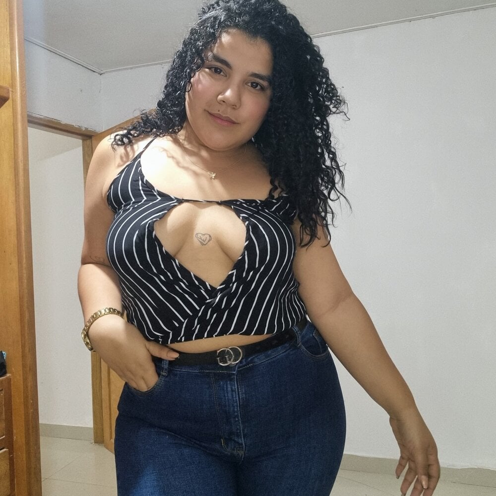 onaircams.com ruby_gss livesex profile in curvy cams