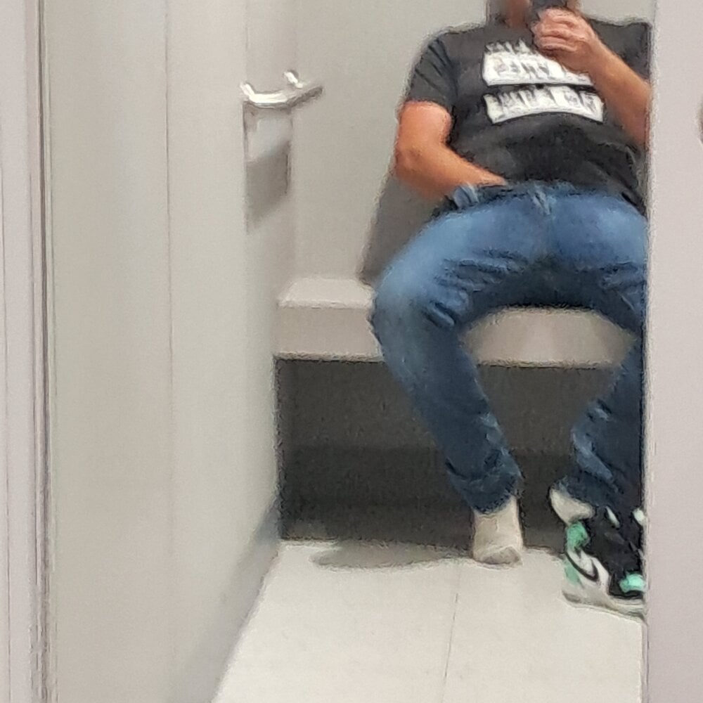 rainycouple's most recent online preview