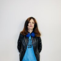 LauraMooree's Offline Chat Room