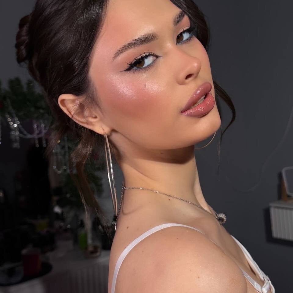 Chat XXX offline de Mia_Nixon_