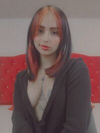 Cloe___e's Offline Chat Room