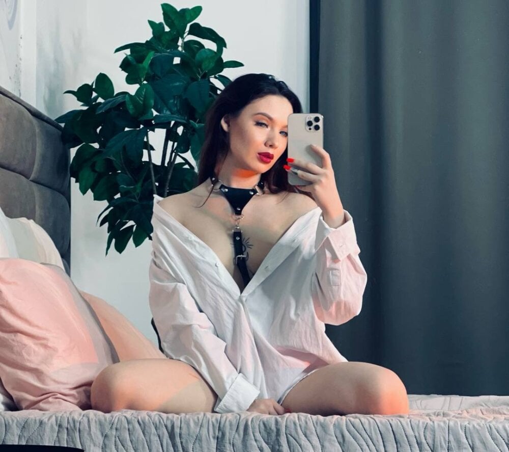 KimCrystal's Offline XXX Chat