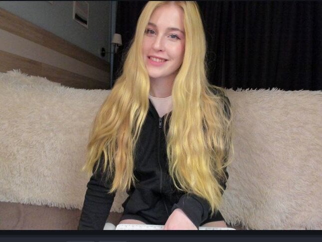 stripchat lola_forever