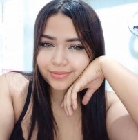 NathalySaeenz's Offline XXX Chat
