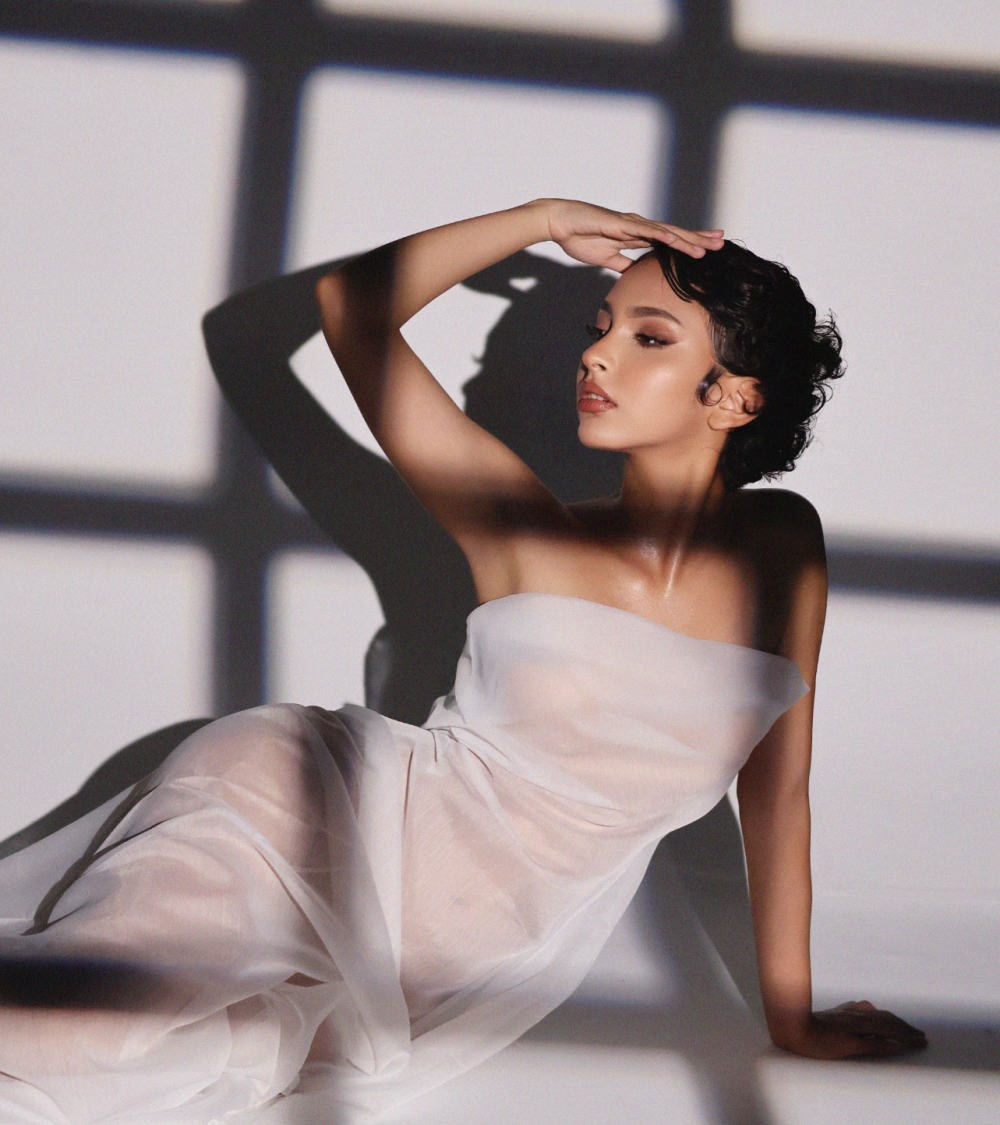 livestrip-joy.com lyalee_ livesex profile in other-hair cams