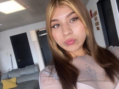 Choerry_sweett Female Deepthroat Sex Webcam