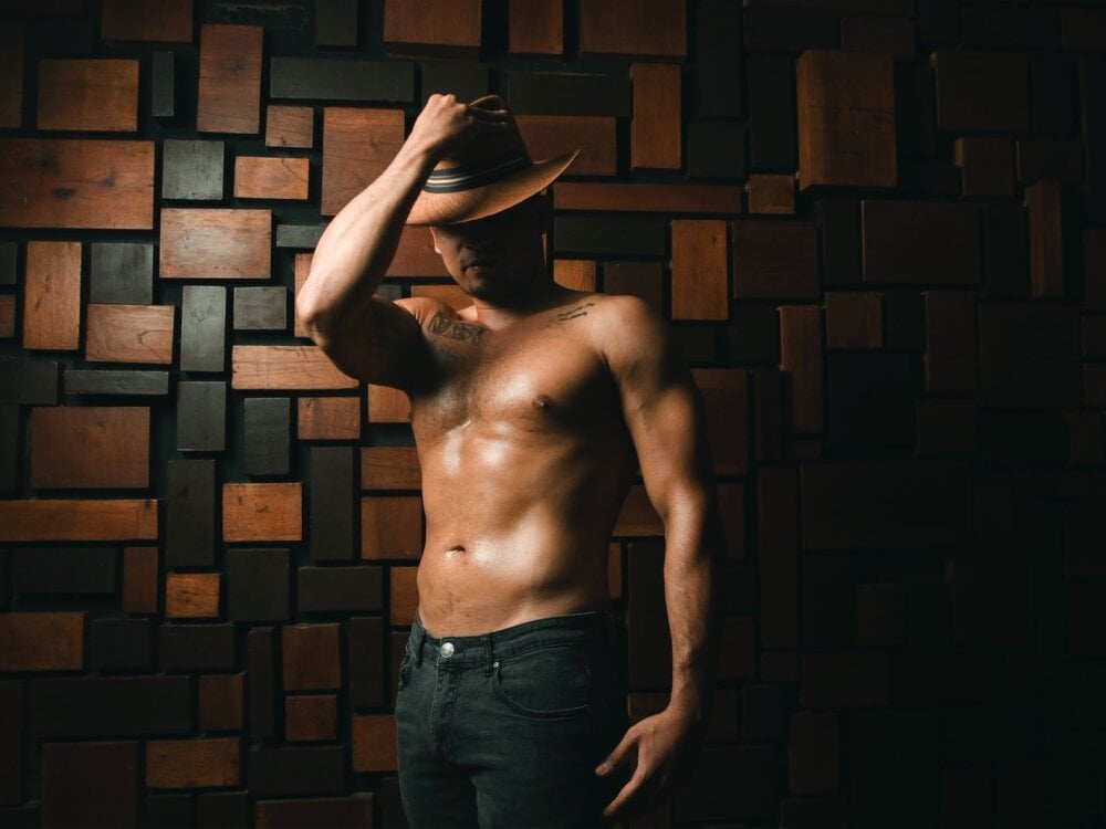 johan_miller0 from stripchat