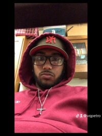jaysonshowsxxx's Offline Chat Room