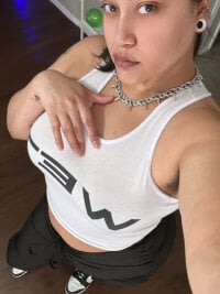 honeeyyy_pot's Live Sex Cam Show