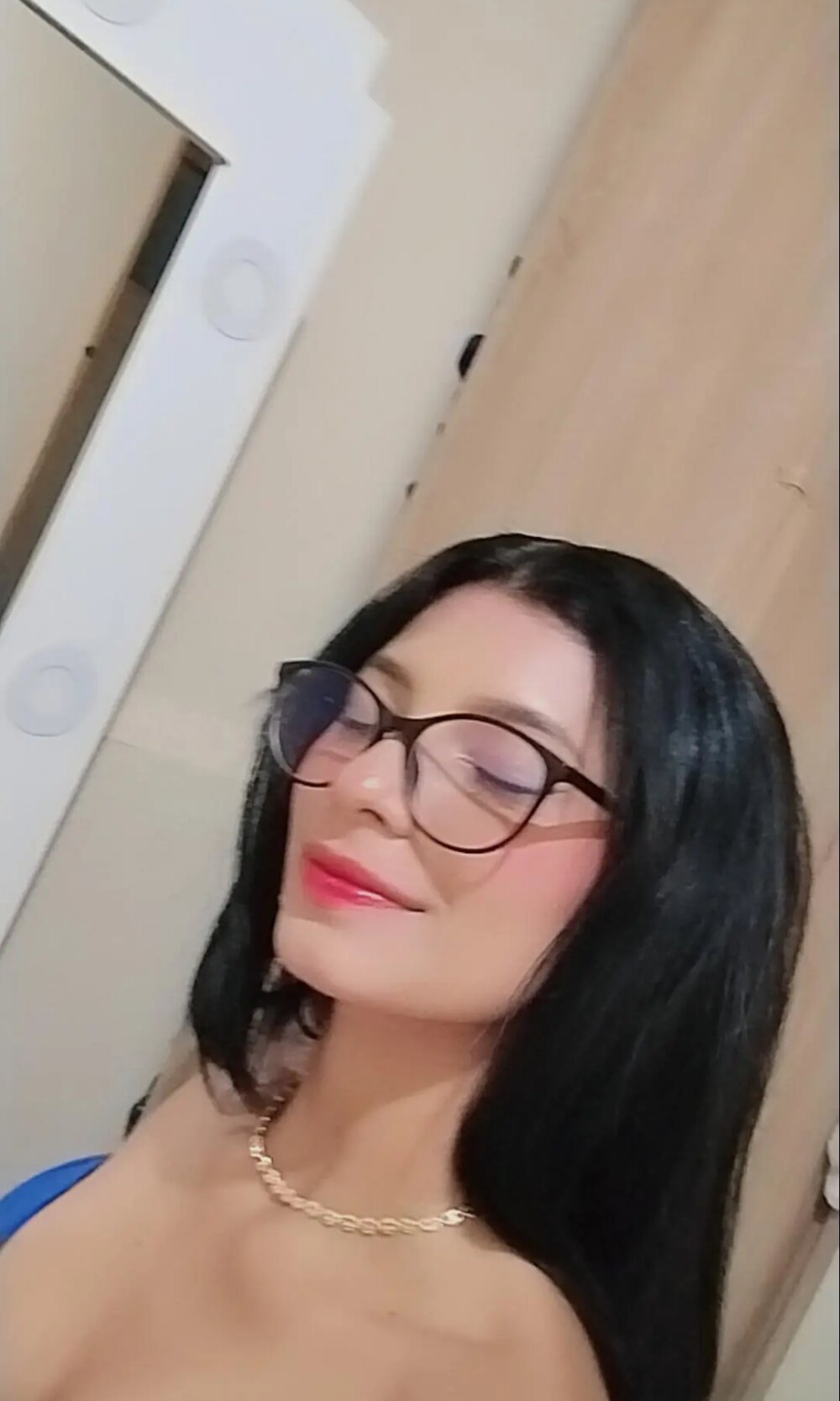glamcambabes.com michellx_ livesex profile in small-tits cams