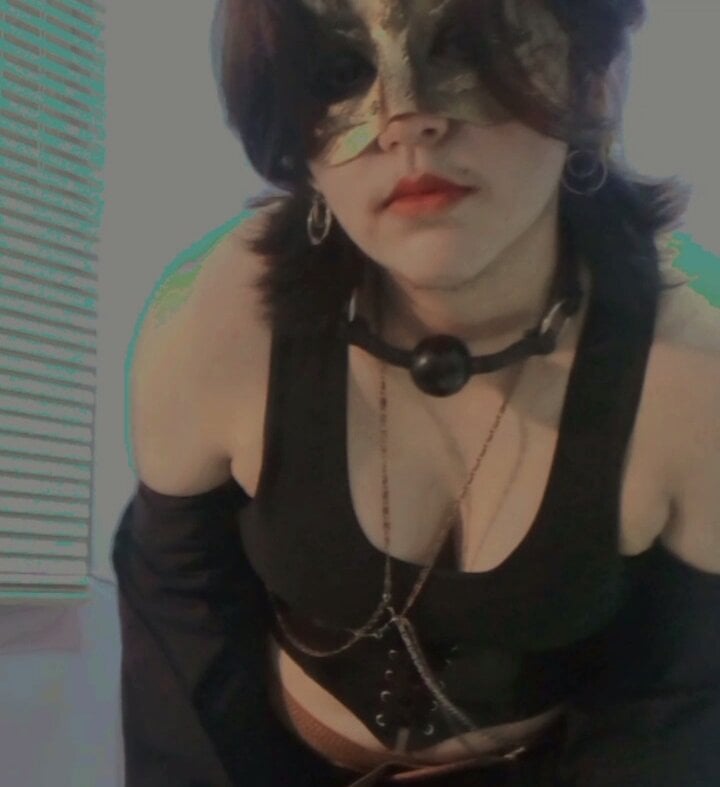 DragxnxDungeon's Offline Chat Room
