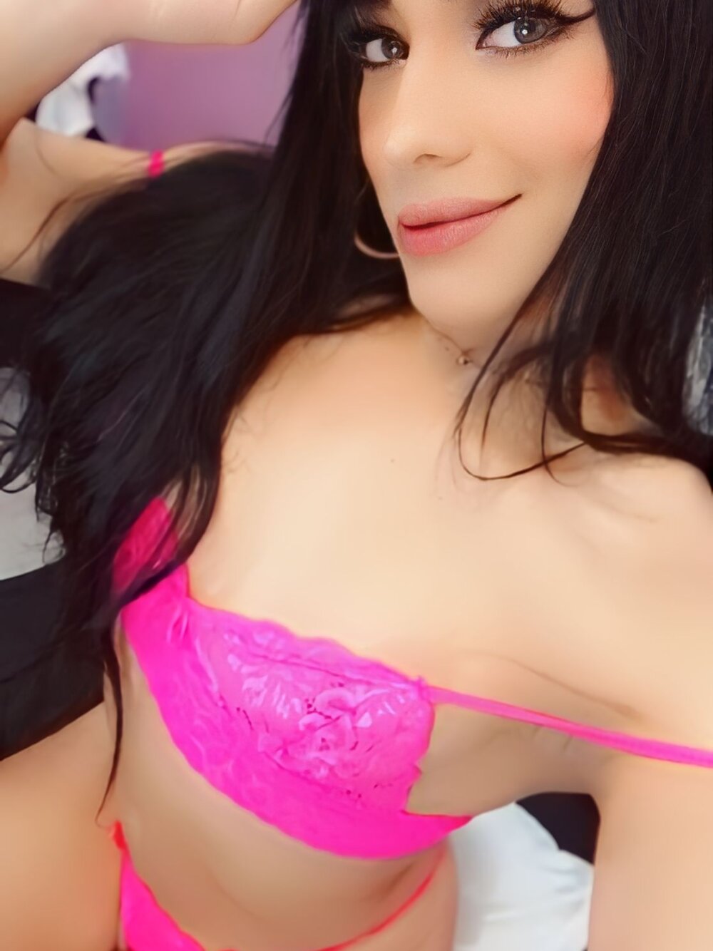 Live sex webcam photo for Alexia_fuenmayor #282604035