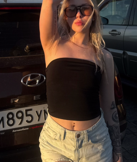 stripchat rose_lachrymose webcam profile pic via myliveeroticcams.com