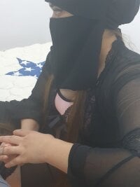 malak_vio's Offline Chat Room