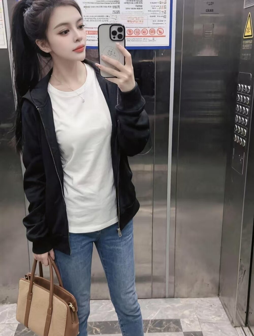 privat-livecam.com dmmxx livesex profile in im-online-14121512171218122012-1am-to-8am-gmt cams