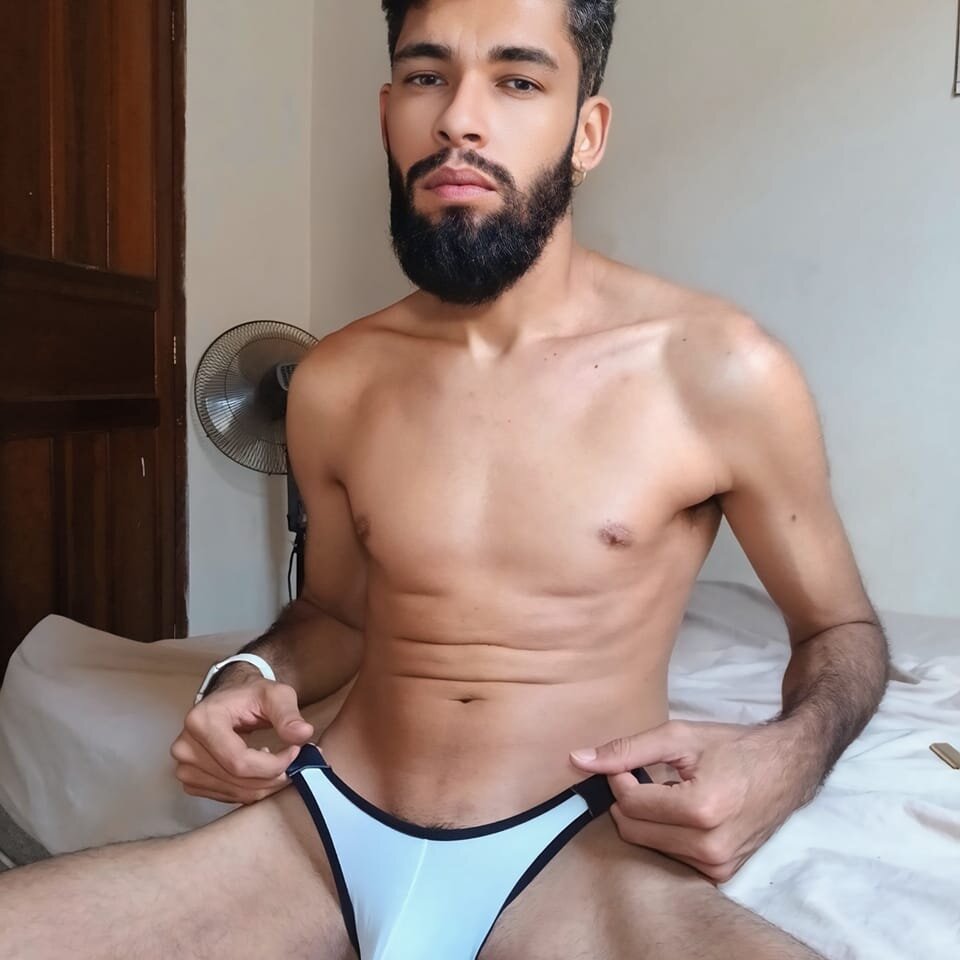 Ferrarinioficial profile