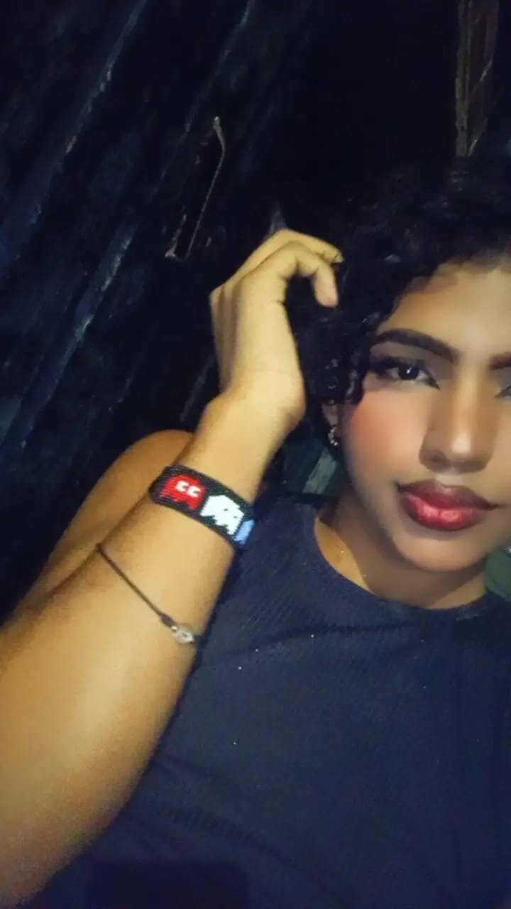 Isis_Ponce