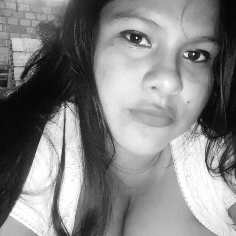 onaircams.com celeste122595 livesex profile in bisexual cams