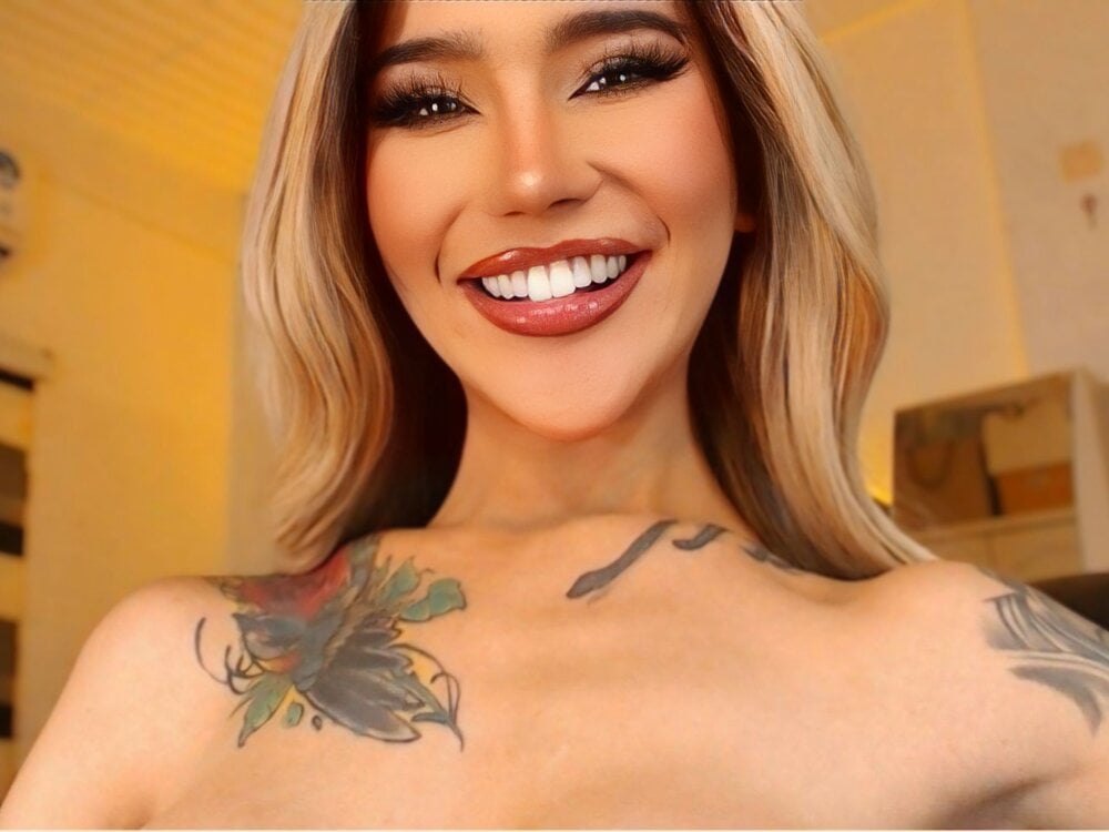 _KathalinaShemale_'s Offline XXX Chat