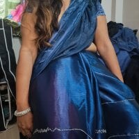 VALVETROSE's webcam live show