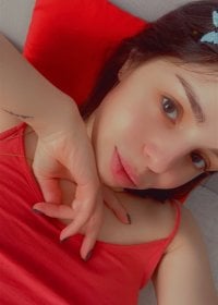 Evelina_Sun's Offline Chat Room