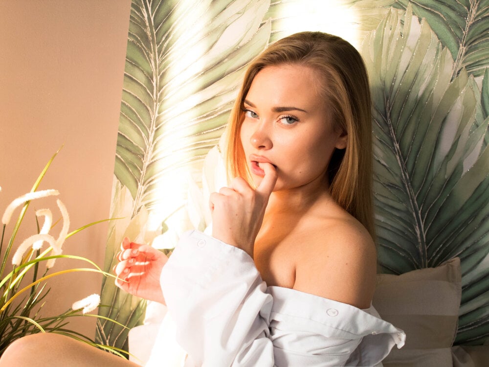 BrittanyVargas Chat XXX in diretta