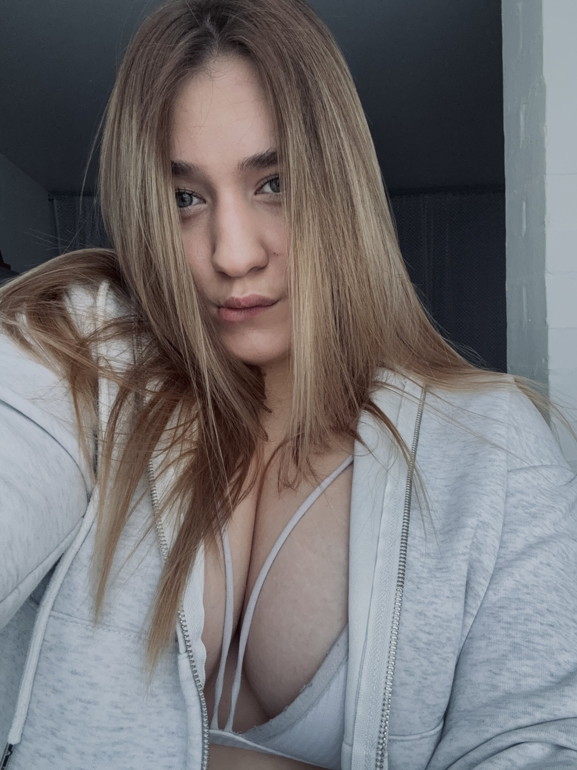 CurvyBritBliss