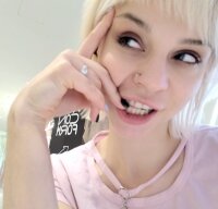 NikaoyX's Offline XXX Chat