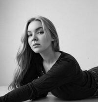 Angelina_REU's webcam live show