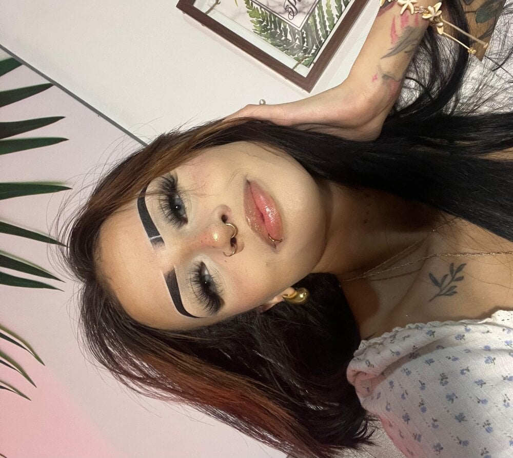 pinksmile_1 from stripchat