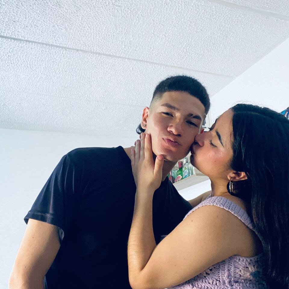 _CandyBlaze_'s Offline XXX Chat