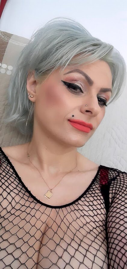 Honey_Shy_Girl