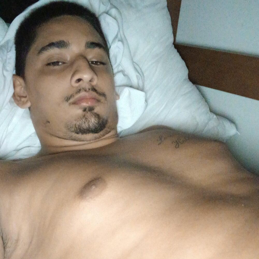 akatro from stripchat