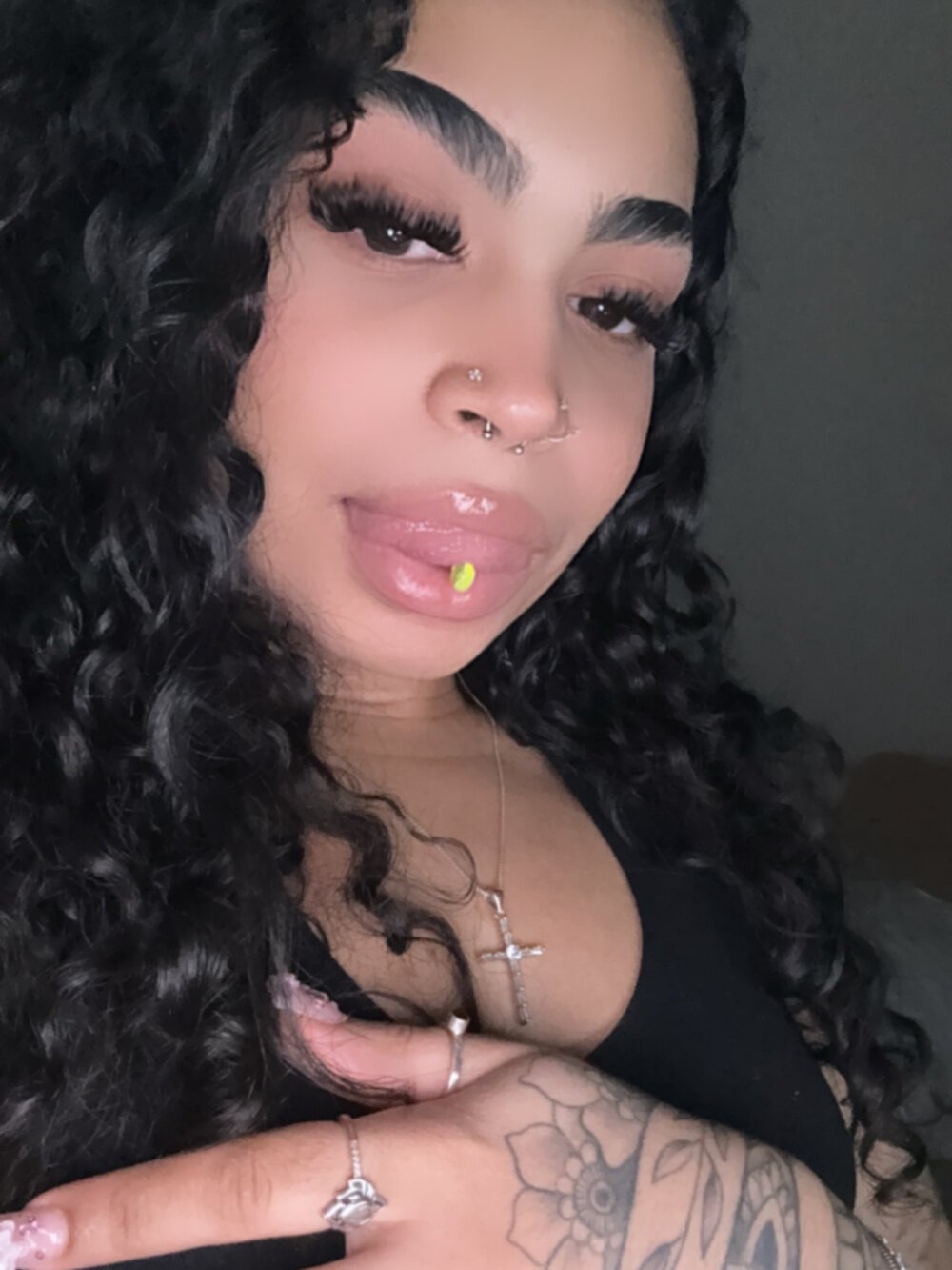 azaraxxxamor's Offline Chat Room