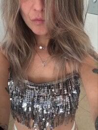 WonderOlesyaX's webcam live show