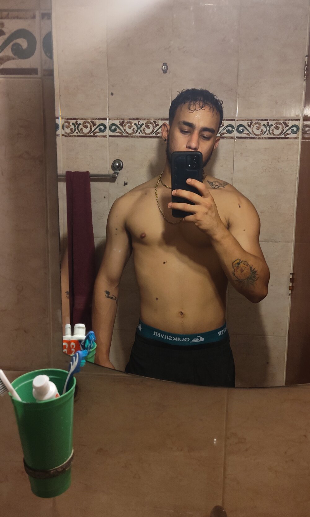 machuca18rr from stripchat