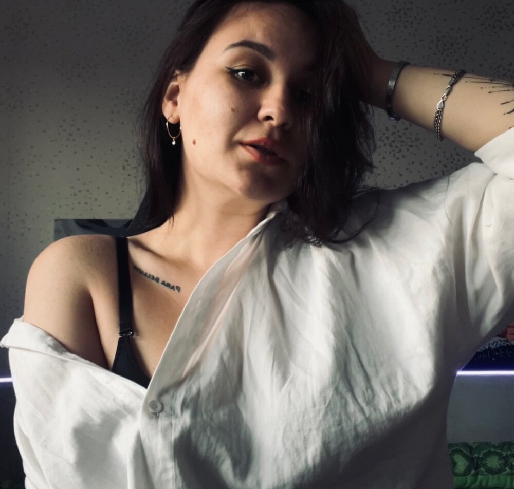 EsterLogan profile