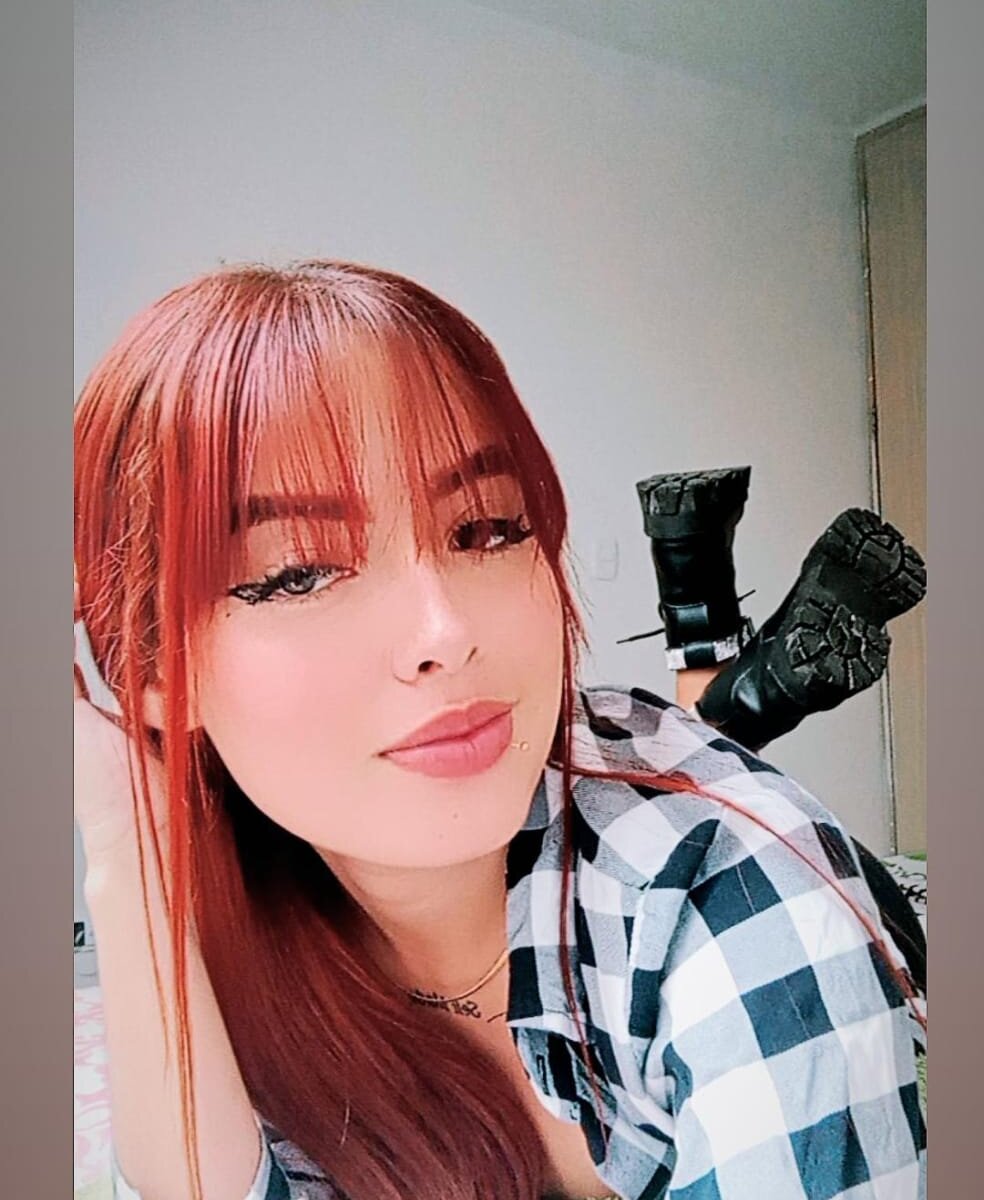 AlaiaAlvarez's Offline XXX Chat