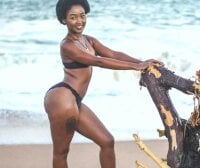 Blacksexyybarbie's Offline Chat Room