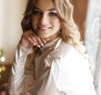 Anneta_blonde's Offline Chat Room