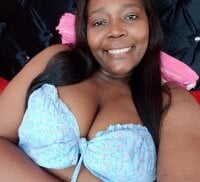 Ebony_milf_mommy's webcam live show