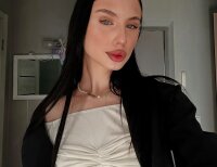 CatherineBish's Offline Chat Room