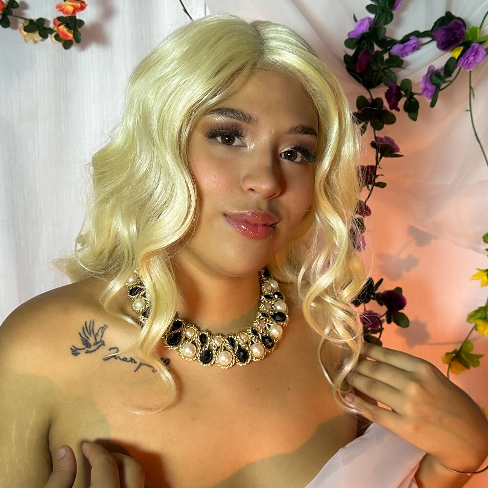 AlannaRose_'s Offline Chat Room