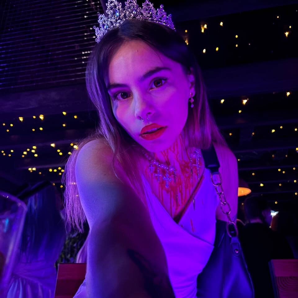 watchgirlcam.com angleperos livesex profile in french cams