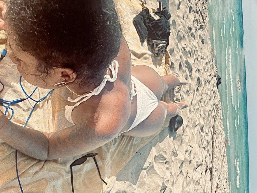 LilithCuban profile
