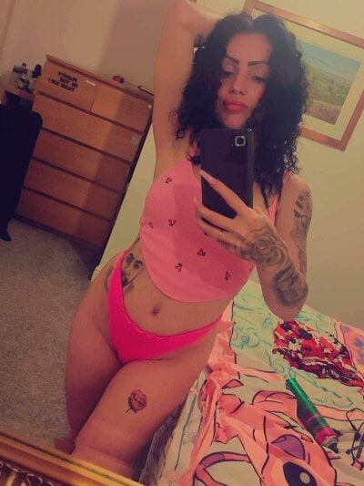 RoxxanaRoxxy - Stripchat Girl 