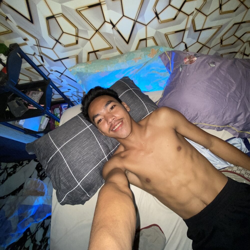 slimraz02 from stripchat